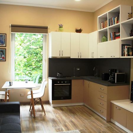 Appartement 2V1 - Blloku Mac à Tirana Extérieur photo