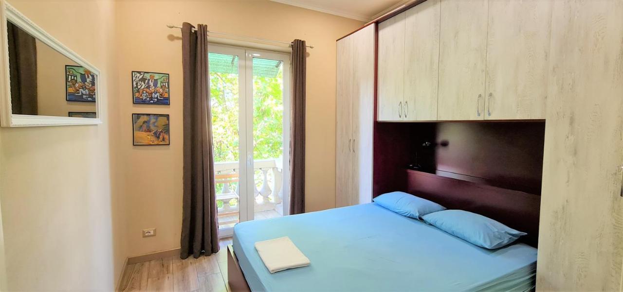 Appartement 2V1 - Blloku Mac à Tirana Extérieur photo